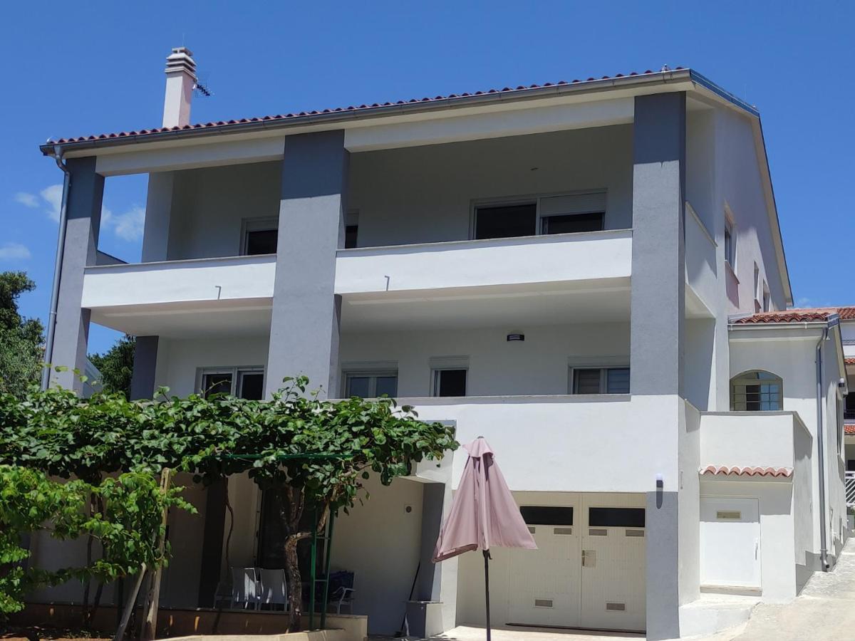 Apartman Emily, 6 Plus 2 Guests, Newly Refurbished Pula Zewnętrze zdjęcie